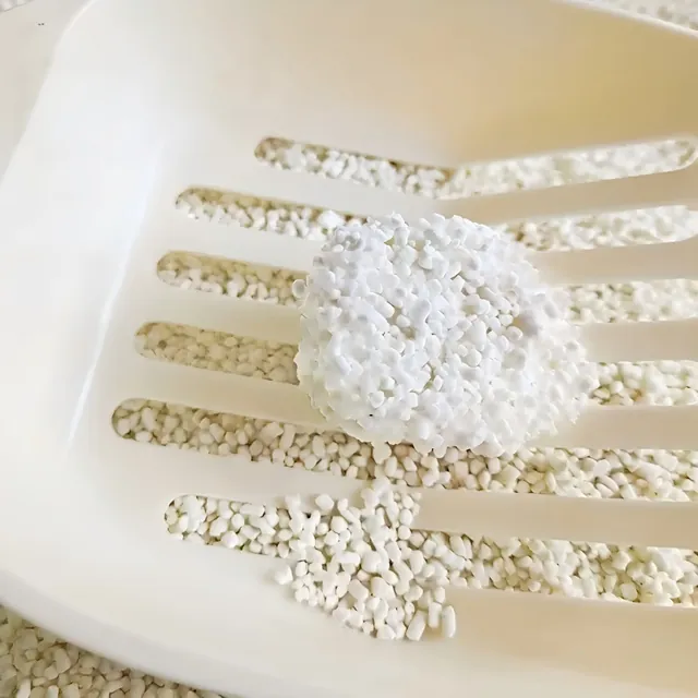Arena para Gatos de Yuca 1.25 kg